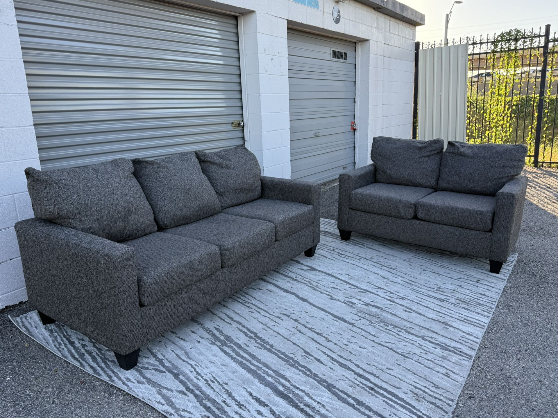 Sofa Set Ashley Furniture 💥💥Free Delivery 🚚