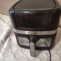 Westbend 8 Qt Air fryer 