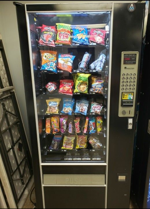 Vending Machine Business!!