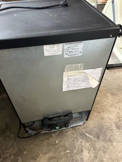 Mini fridge