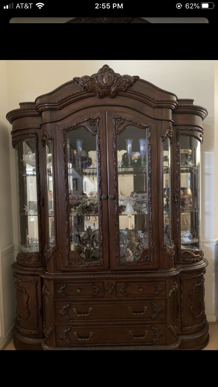 Dining room hutch and buffet