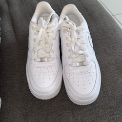 Nike Air Force Ones size 6.5y 