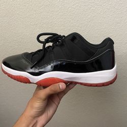 Jordan 11 Low Breads size 10.5