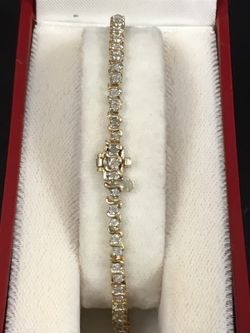 Diamond tennis bracelet