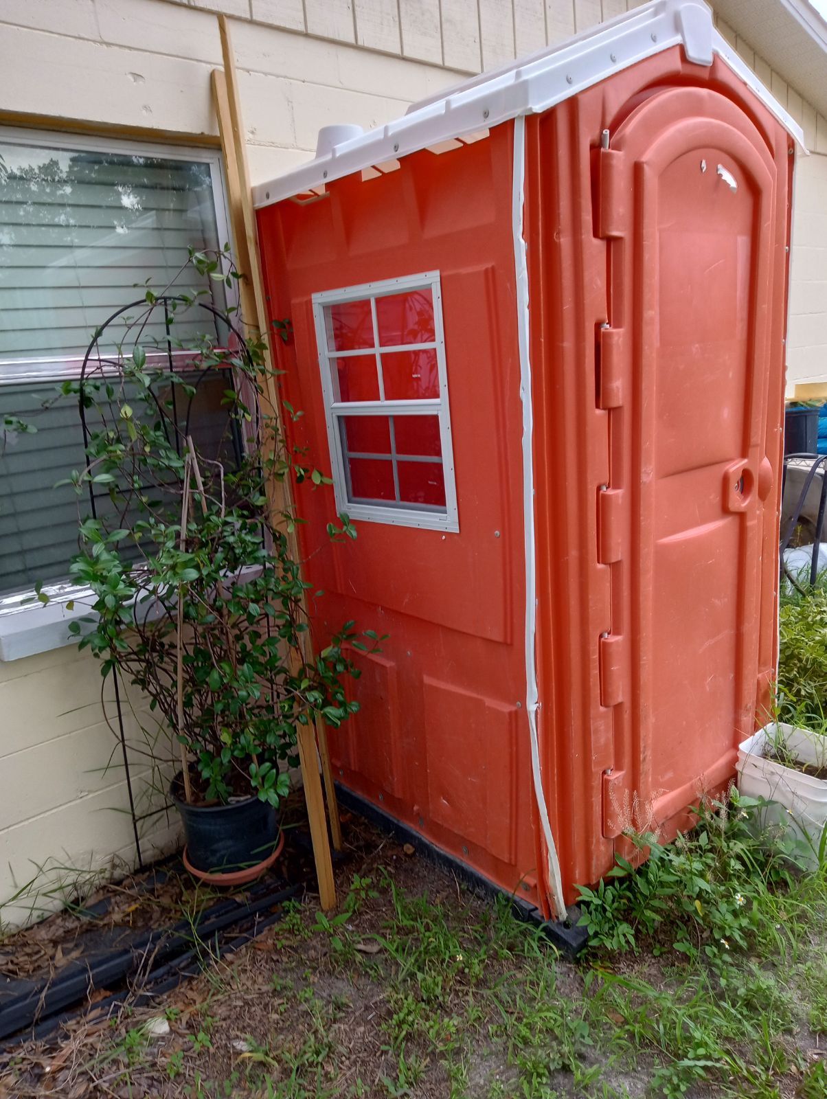 Portable potty