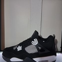 Jordan 4 White Thunder Sz 9.5 In Haltom 