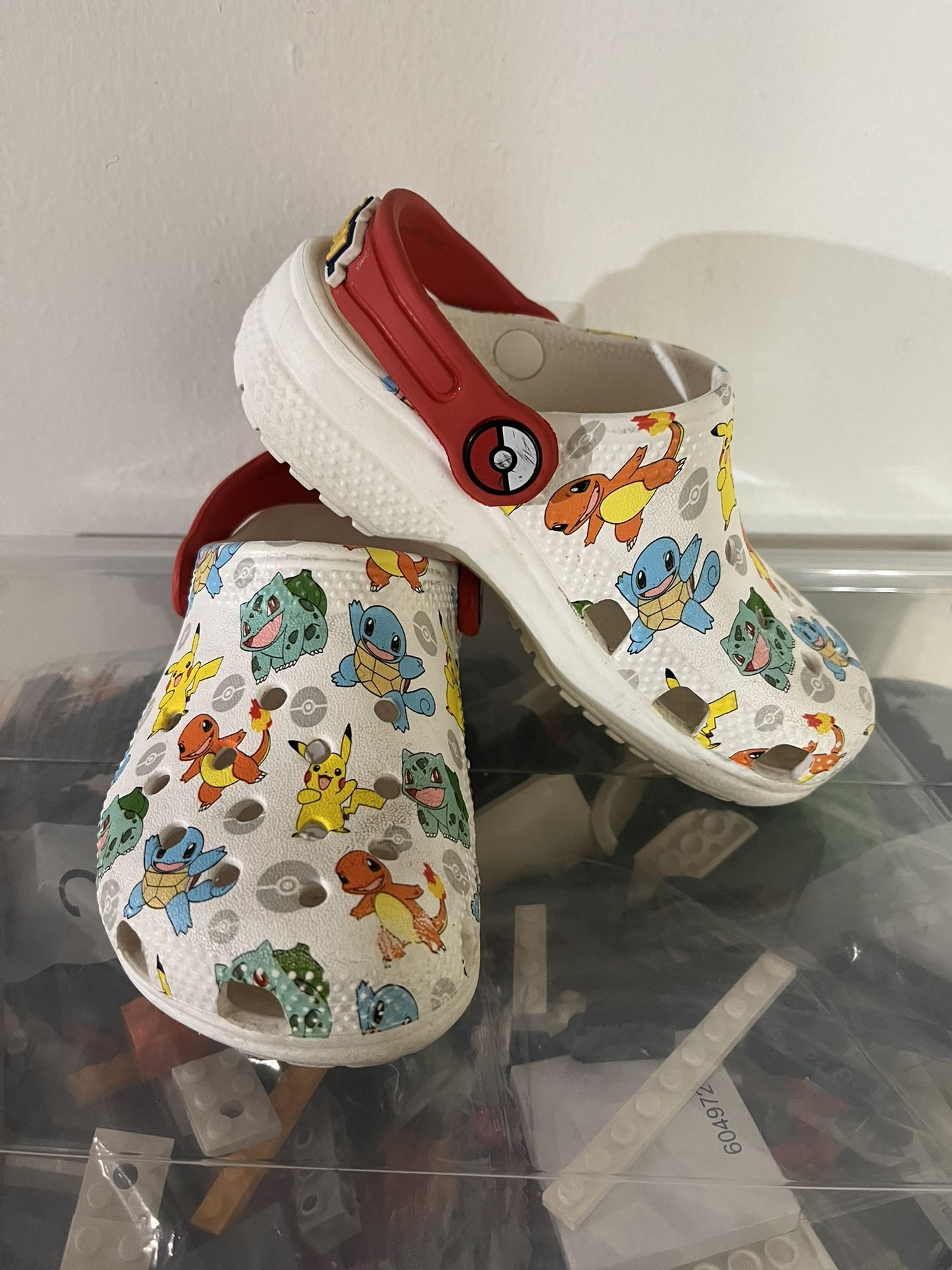 Pokémon Crocs