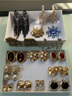 $15 RACH EARRINGS OR $200 FOR ALL