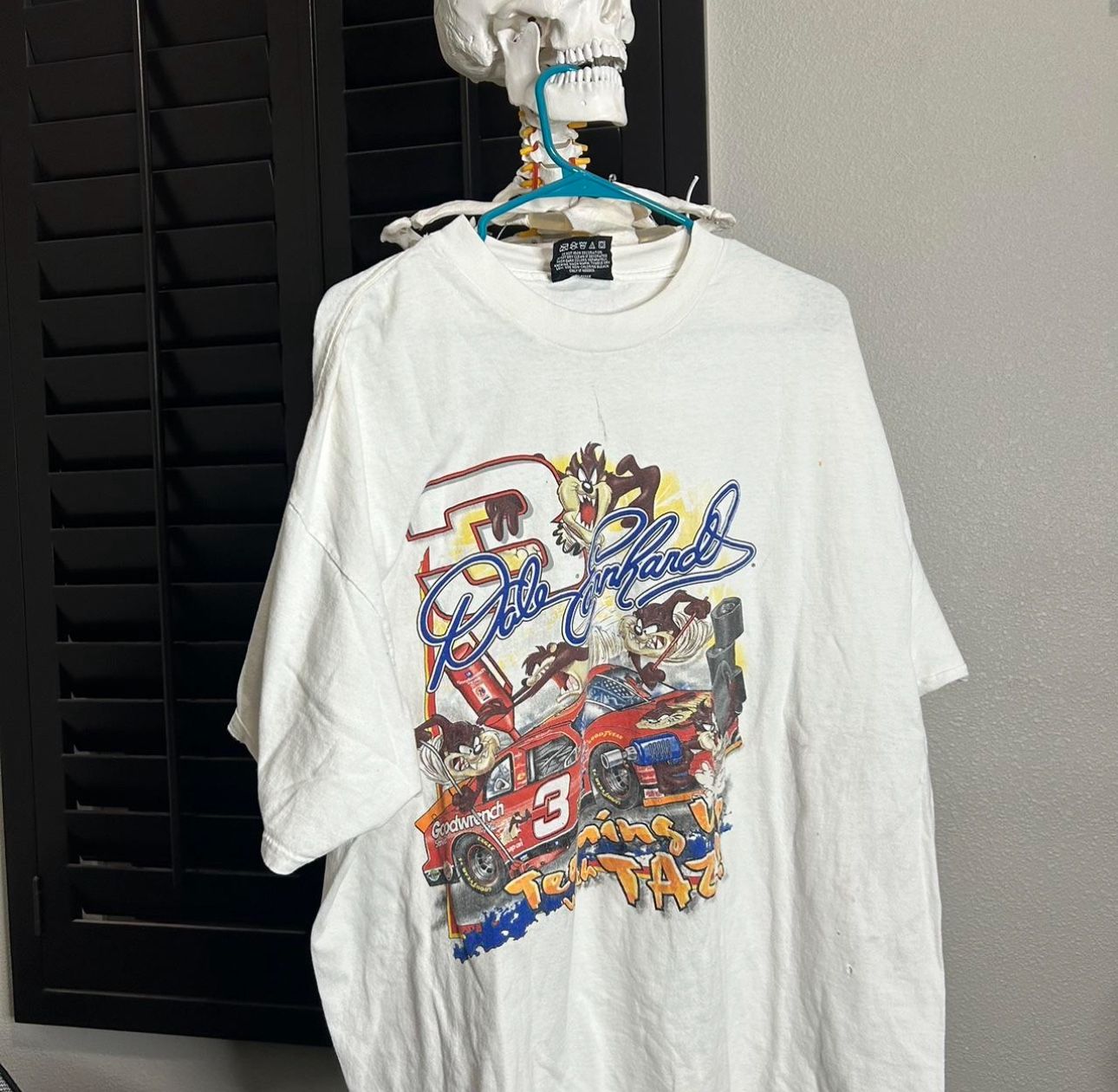 DALE EARNHARDT #3 LOONEY TUNES TEAM UP TAZ NASCAR 2000 CHASE T SHIRT SIZE XLARGE