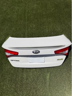 Kia Optima Hybrid trunk lid