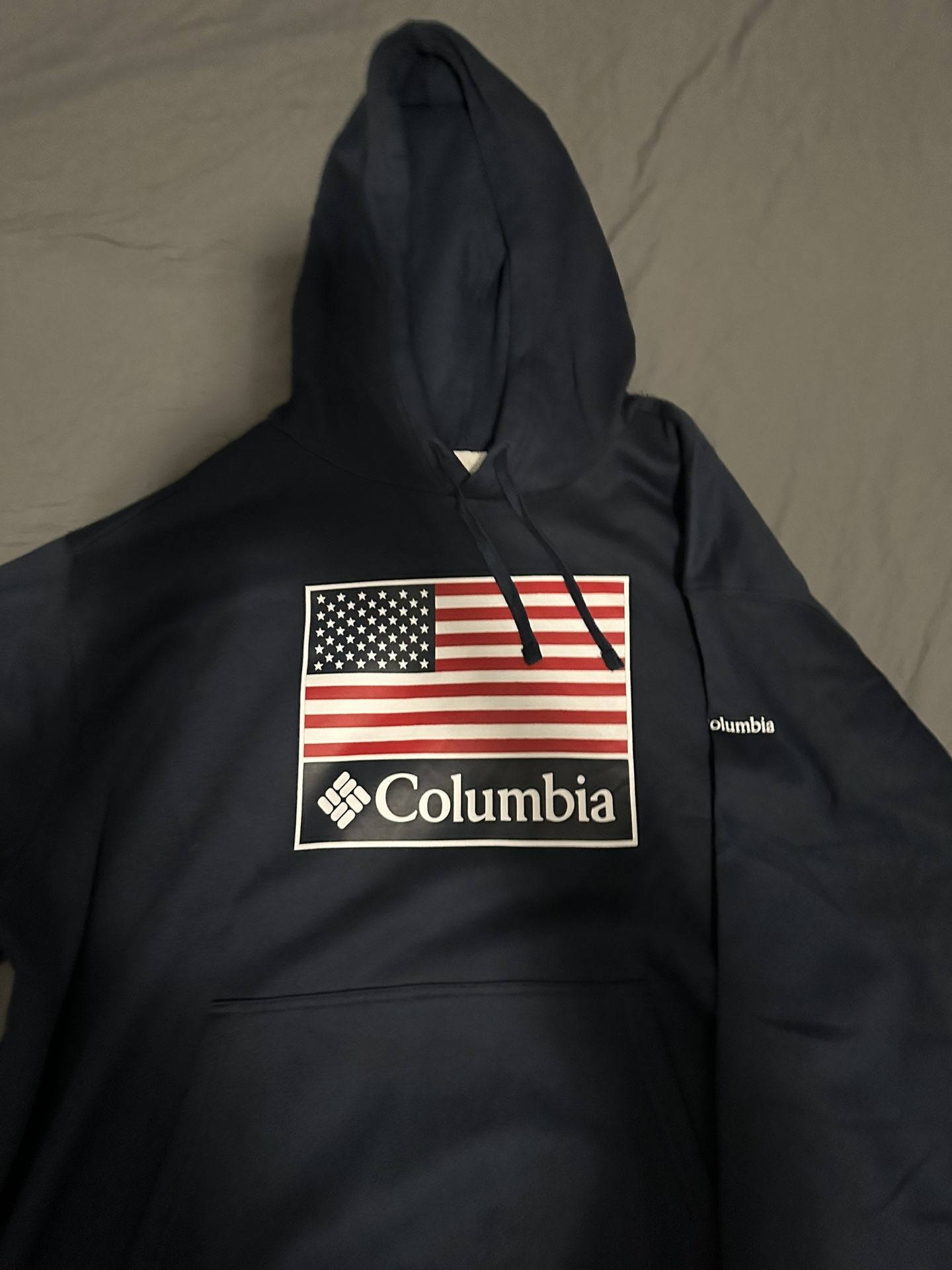 COLUMBIA MENS SWEATSHIRT 4X BRAND NEW WITH TAGS…..ONLY ASKING $40 BOUGHT FOR $70 PLUS TAX