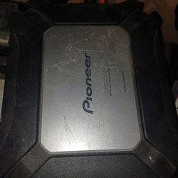 Pioneer And Autotek 2 Channel Amplifiers 