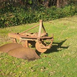 Independent Mfg. Co.   2 Bottom Plow