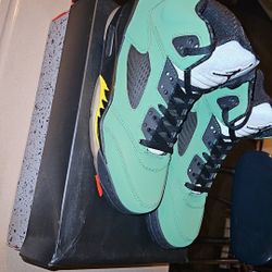DS Nike Air Jordan Retro 5 SE Oregon (Size 9.5)