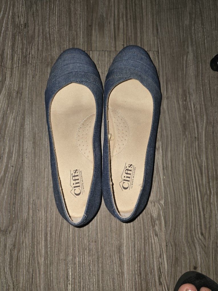 Cliffs By White Moutain Flat Shoes
