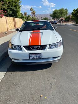 2000 Ford Mustang