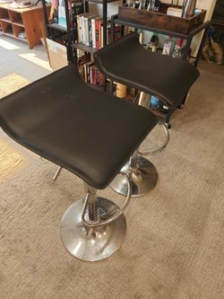 Set of 2 Black Adjustable Bar Stools