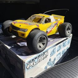 RC nitro truck