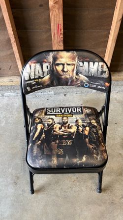 COLLECTIBLE WWE CHAIR