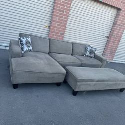 Really Nice Sectional Couch Deliver Available