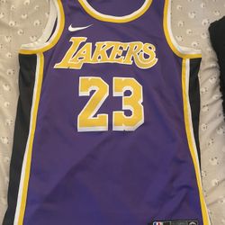 Swingman Authentic LeBron James Jersey