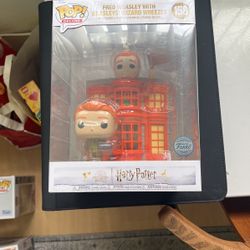 Fred Weasley With Weasleys Wizard Wheezes Funko 158