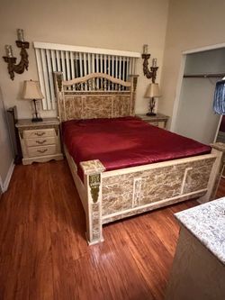 Bedroom set