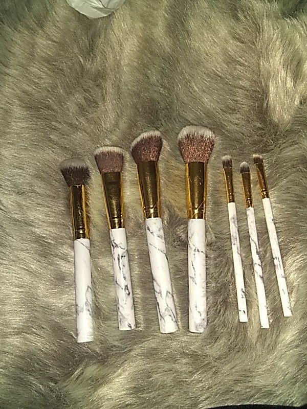 Marble makeup brushes