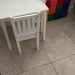 White Table And 2 Chairs!! $40