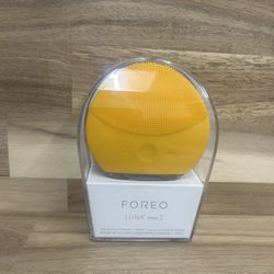 FOREO Facial Cleansing Devices 