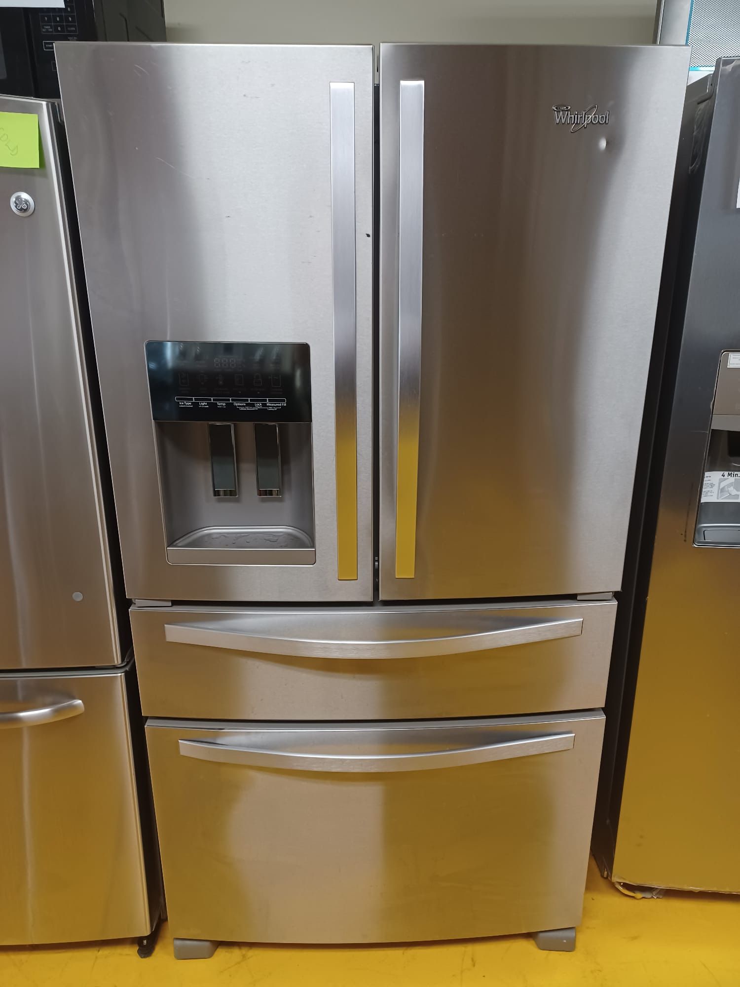 WHIRLPOOL 4 DOORS REFRIGERATOR for Sale in North Providence, RI OfferUp