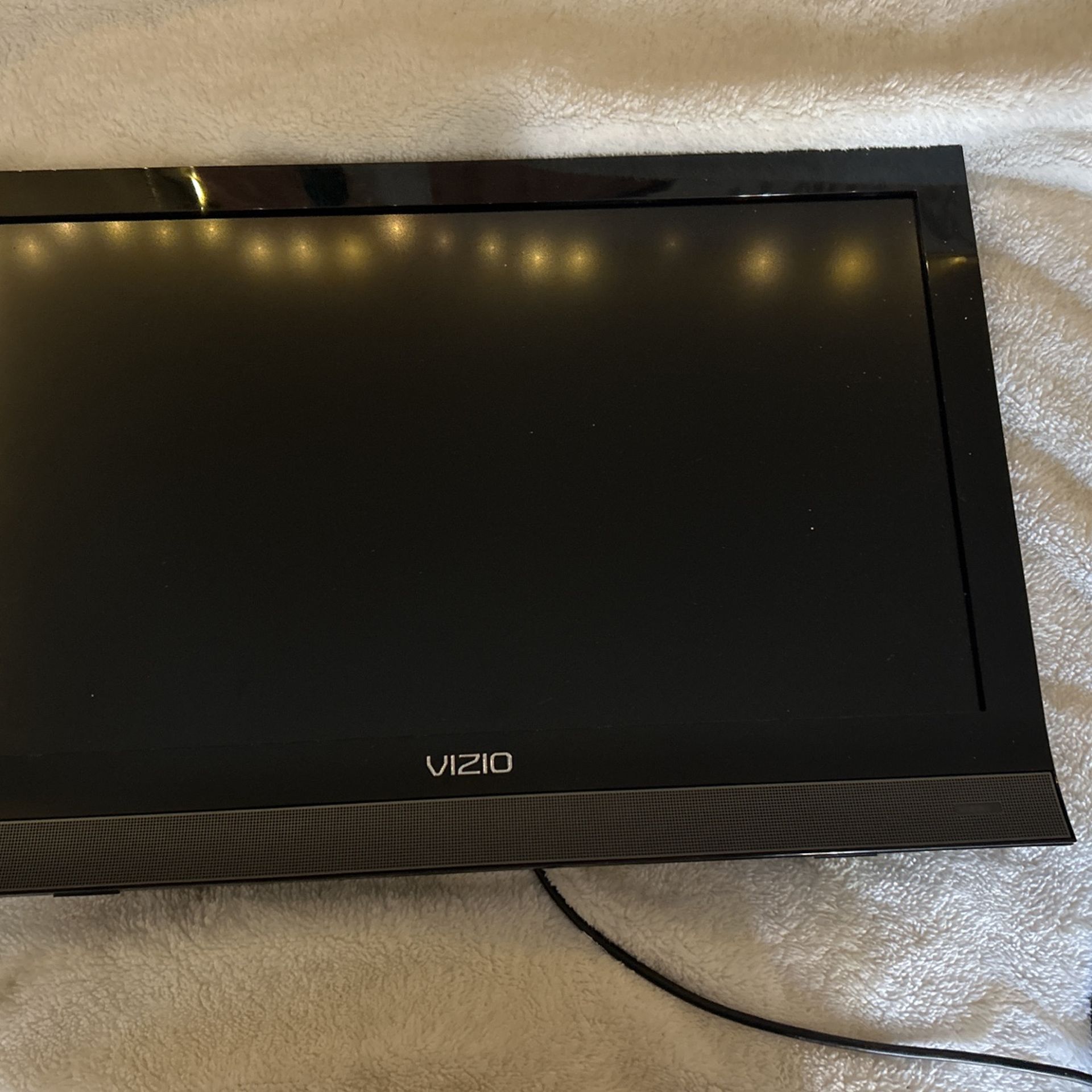 Vizio Flat Screen, Excellent Condition