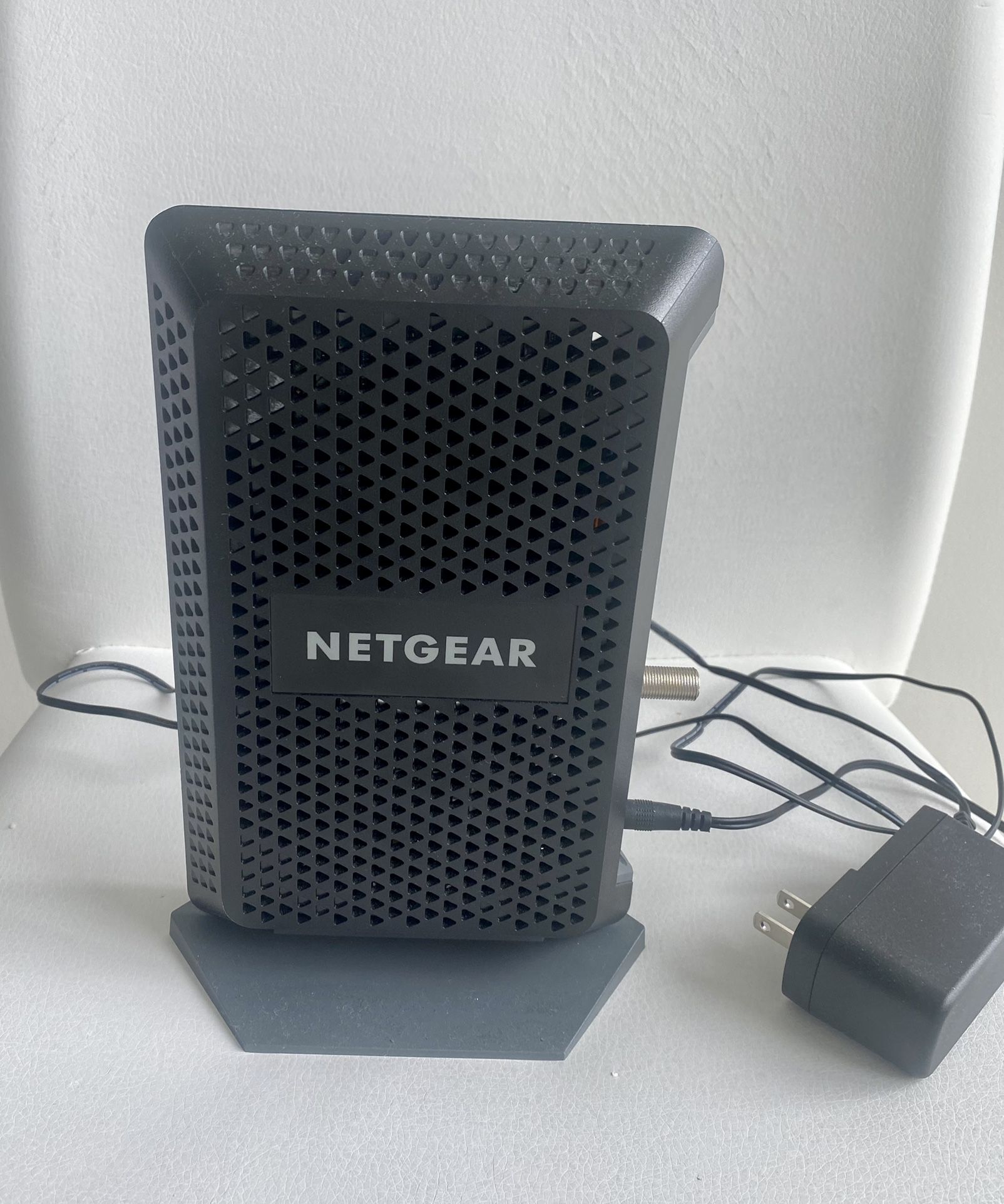 NETGEAR Cable Modem CM1000 - Compatible with All Cable Providers Including Xfinity by Comcast, Spectrum, Cox | for Cable Plans Up to 1 Gigabit | DOCSI
