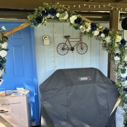 Octagon Wedding Arch And bar