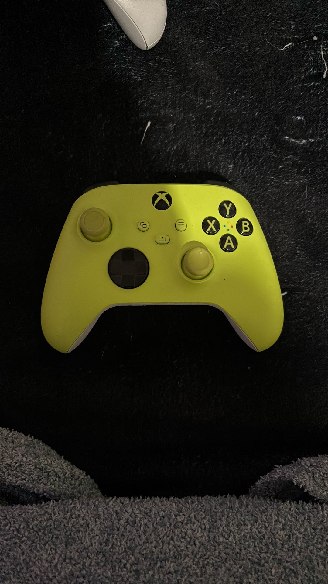 Xbox One And Series X Controllers