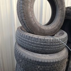 Nexen Rodian 235/80/17