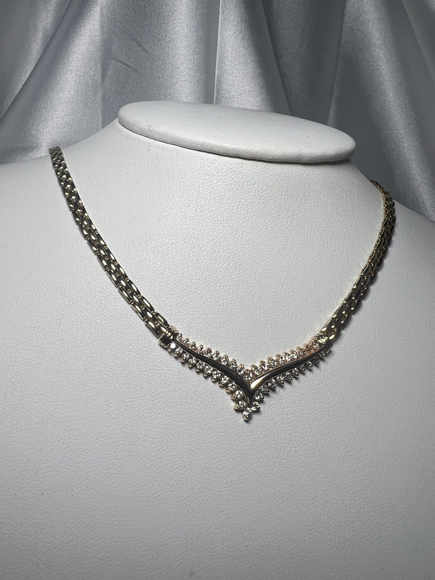 20” 14kyg with diamonds necklace