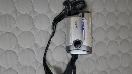 JVC GR-DA30U Digital Video Camera MiniDV camcorder.