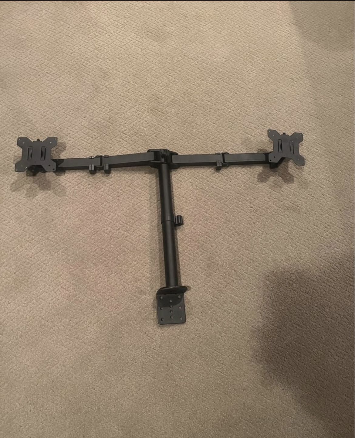 Dual Monitor Mount