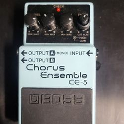 BOSS CHORUS ENSEMBLE  CE-5