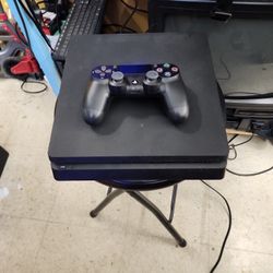 Ps4 Slim 1tb One Controller And Cables