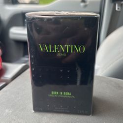 Valentino women’s Perfume (Mother’s Day SPECIAL)