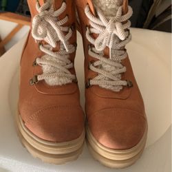 Pre-owned Girls Boots Size 2 