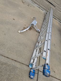 24ft Aluminum Extension Ladder with Standoff
