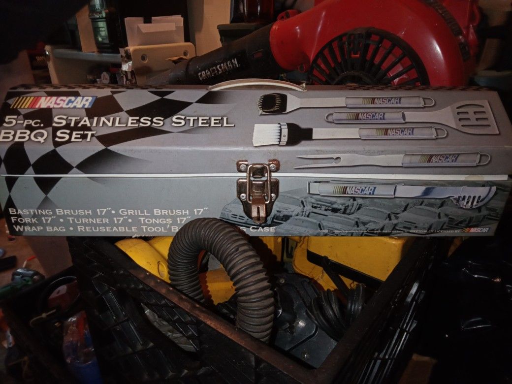 NASCAR BBQ 5 Peice Set