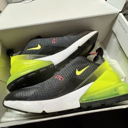 Nike Air 270’s