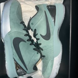 Kobe 4 “Girl Dad”
