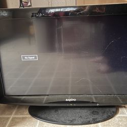 Sanyo 32 inch flat screen television no remote. 