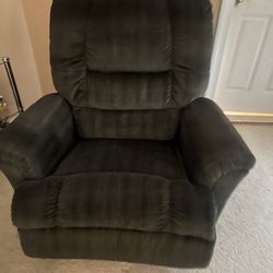 Large and Comfy Recliner Chair