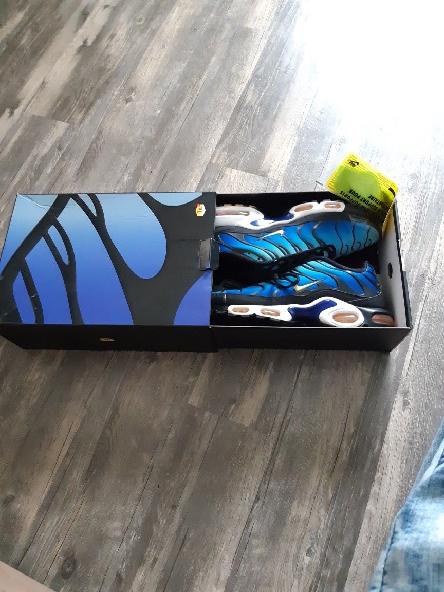 Air max hyper blue sz. 10.5